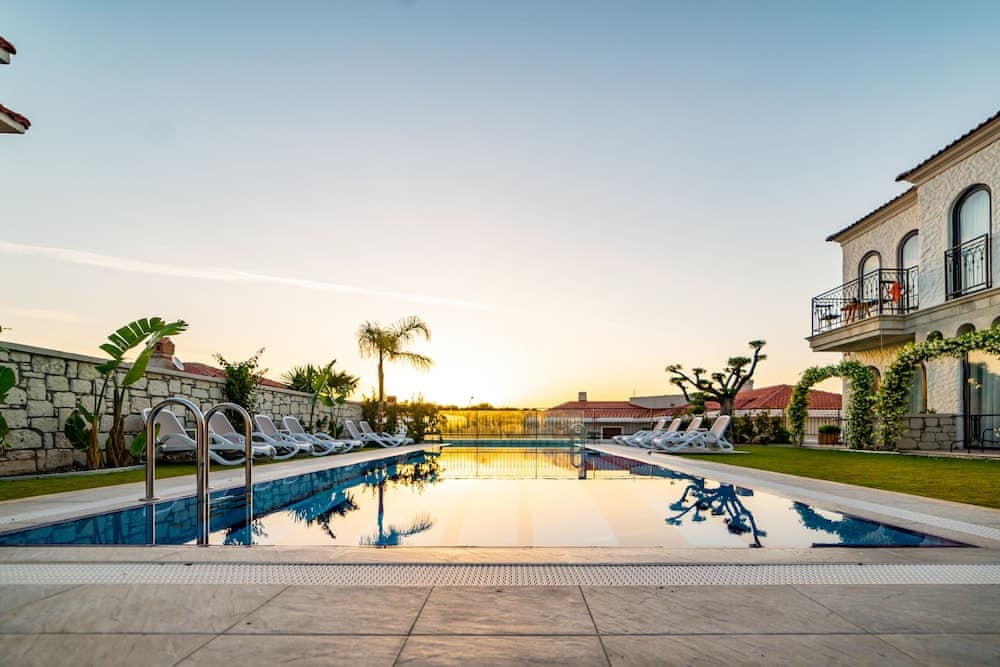 Cemal Alaçatı Hotel