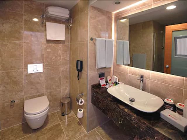 Junior Suite, 1 King Bed, Smoking