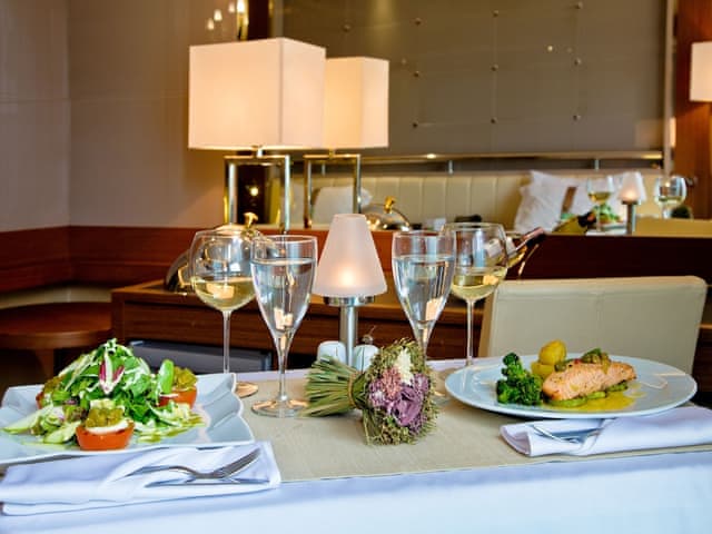 Suite, 1 King Bed, Jetted Tub