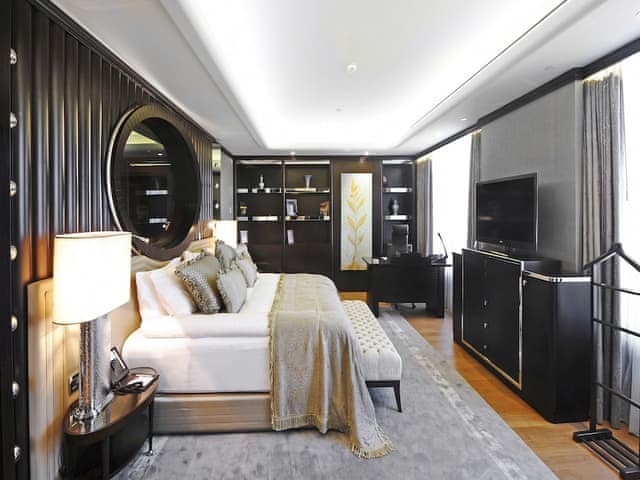 Suite, 1 King Bed, Smoking, Club Lounge Access (High Floor)