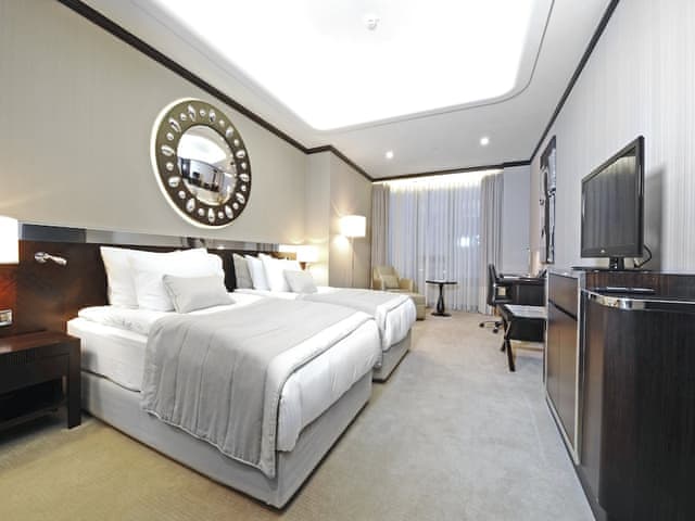 Standard Room, 2 Twin Beds, City View