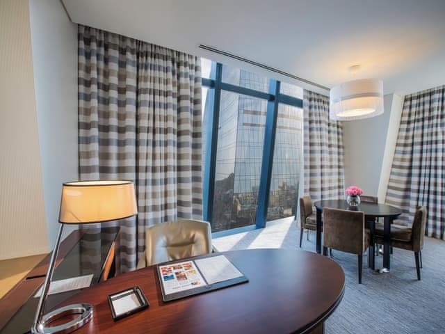 Fairmont Gold, Suite, 1 Bedroom, City View