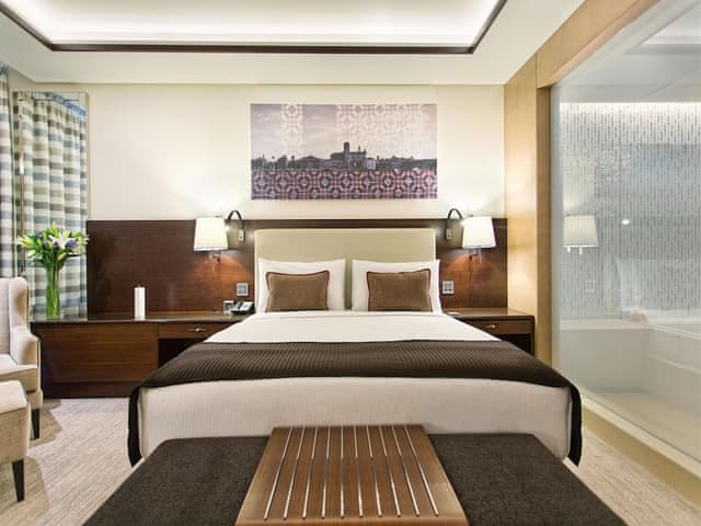 Fairmont Gold, Room, 1 Double Bed, City View