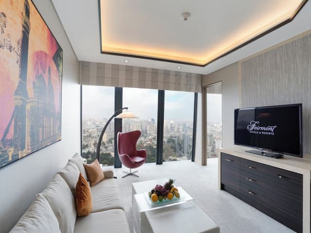 Fairmont Gold, Signature Suite, 1 Double Bed, City View