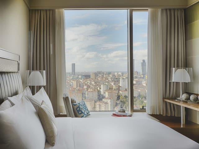 Deluxe Room, 1 King Bed, City View