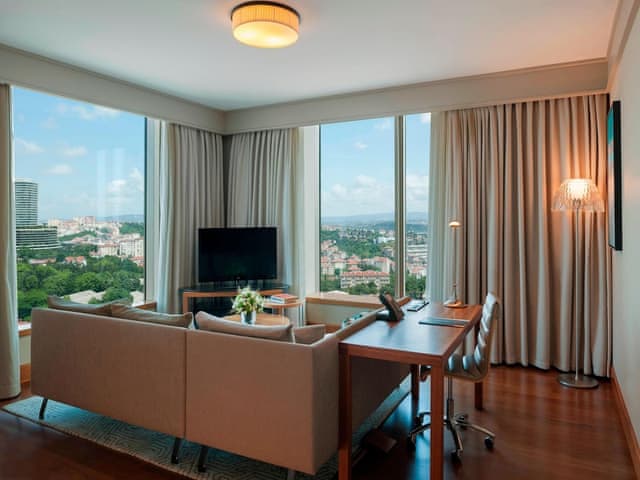 Deluxe Room, 1 King Bed, City View