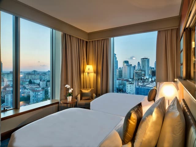 Deluxe Room, 2 Twin Beds, City View