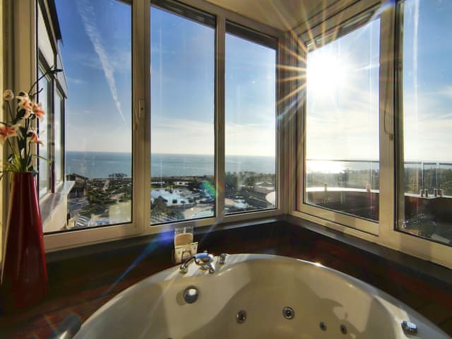 Junior Double Room, 1 King Bed