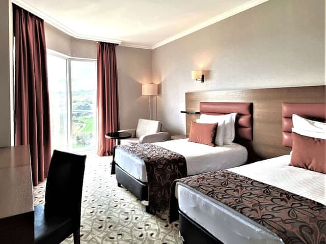 Deluxe Room, 1 Twin Bed, Non Smoking (Valley and Partial Sea View)