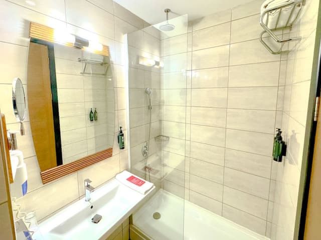 Deluxe Room, 1 King Bed, Non Smoking (Valley and Partial Sea View)