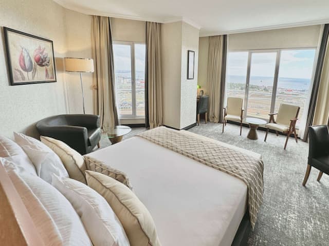 Executive Room, 1 King Bed, Non Smoking (Sea and City View)