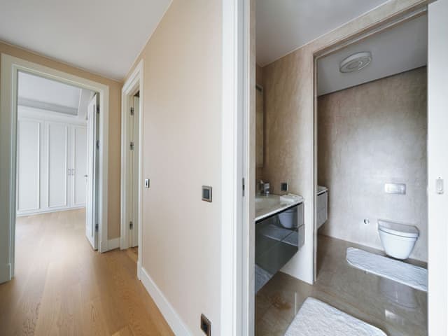 Room, 2 Bedrooms, Marina View