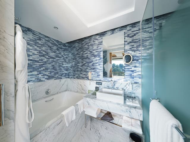 Signature Suite, Marina View