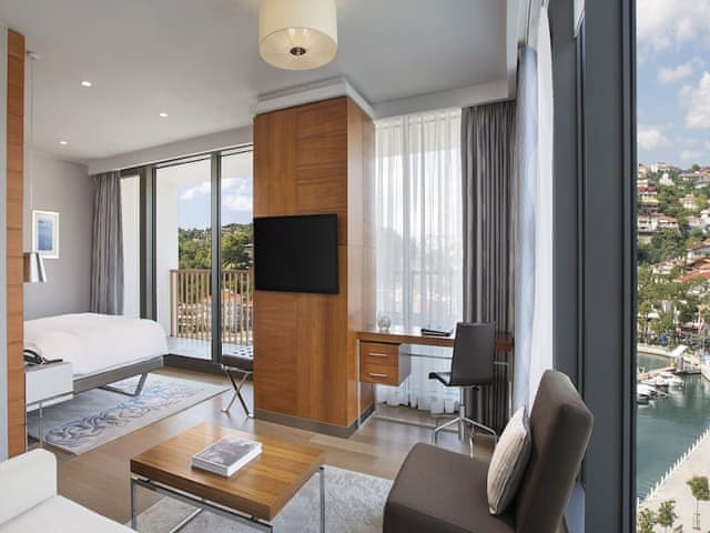 Signature Suite, Marina View
