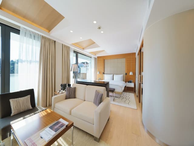 Signature Suite, Marina View