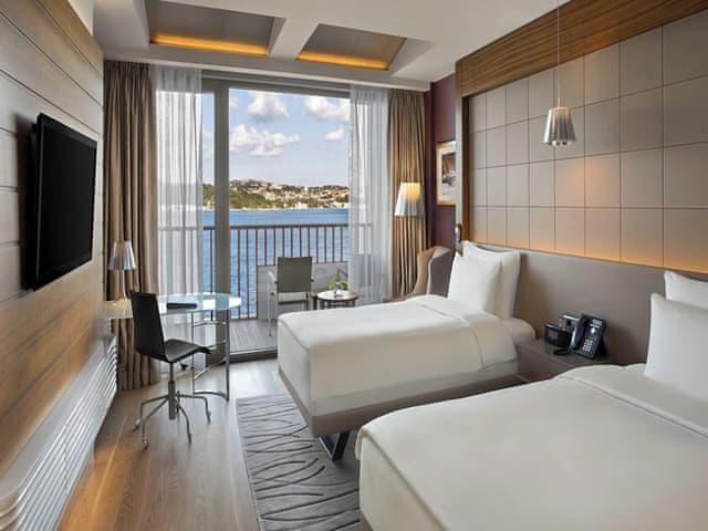Deluxe Room Bosphorus View Twin