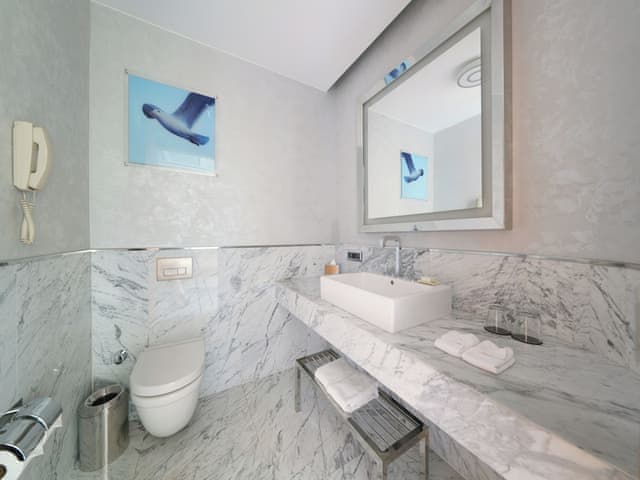 Signature Suite, Marina View