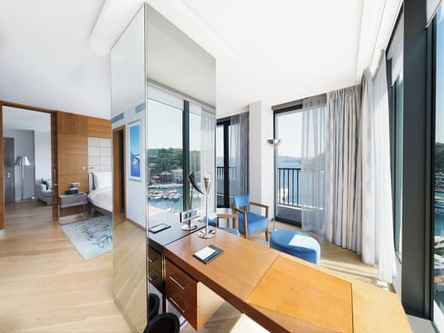 Family Suite, 1 King Bed