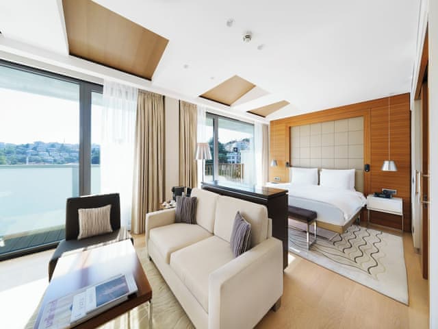 Signature Suite, Marina View