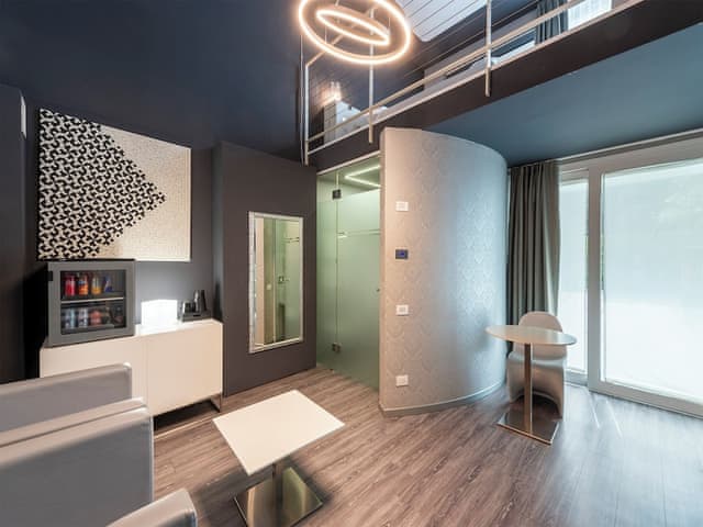 Junior Suite, Jetted Tub, Annex Building