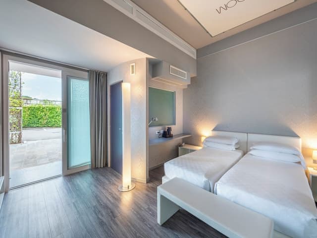 Deluxe Room, Annex Building