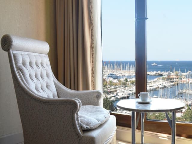 Deluxe Room, 1 King Bed, Sea View