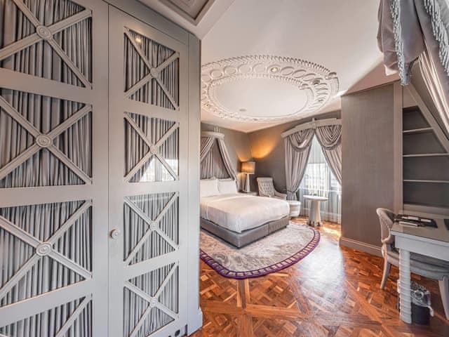 Executive Suite, 1 King Bed, Sea View (Club Acess)