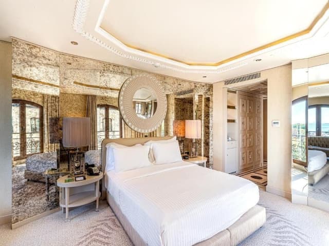 Room, 1 King Bed, Sea View, Corner