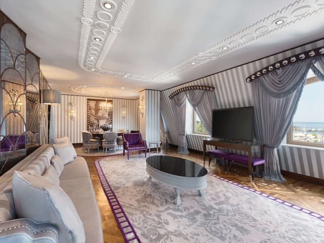 Presidential Suite, 1 King Bed, Hot Tub (Sauna)