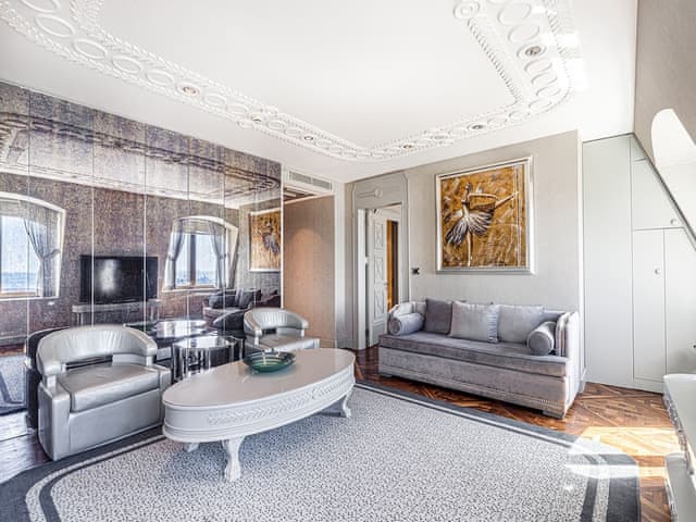 Presidential Suite, 1 King Bed, Hot Tub (Sauna)