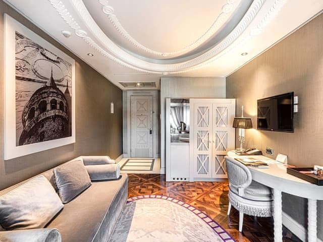 Executive Suite, 1 King Bed, Sea View (Club Acess)