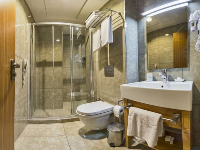 Ekonomik Üç Kişilik Oda