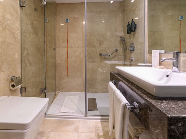 4 Single Beds, Economic Family Suite, Non-Smoking