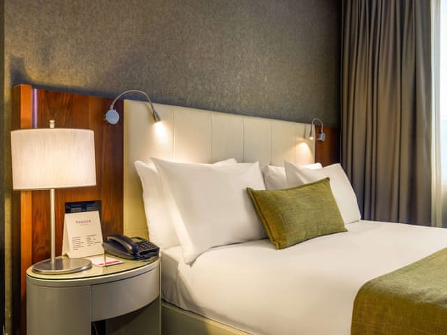 Deluxe Room, 1 King Bed, Non Smoking