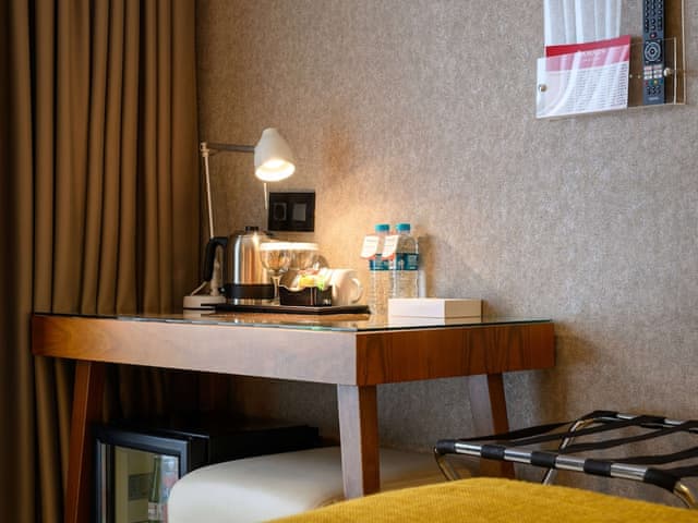 4 Single Beds, Economic Family Suite, Non-Smoking