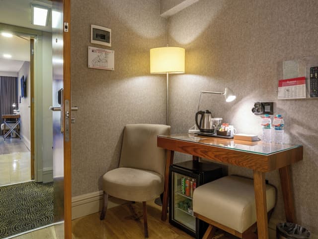 4 Single Beds, Economic Family Suite, Non-Smoking