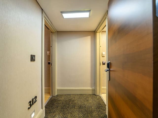 4 Single Beds, Economic Family Suite, Non-Smoking