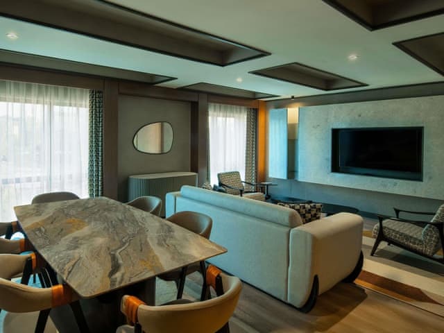 Superior Suite, 1 Queen Bed with Sofa bed