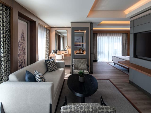 Junior Suite, 1 Double Bed with Sofa bed
