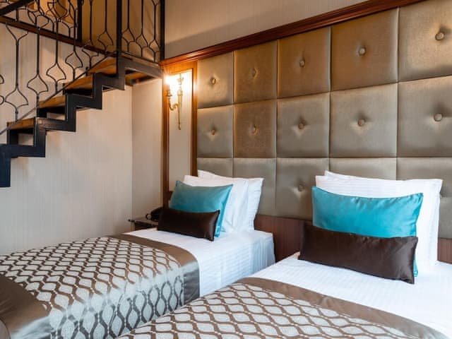 Delüks Dört Kişilik Oda