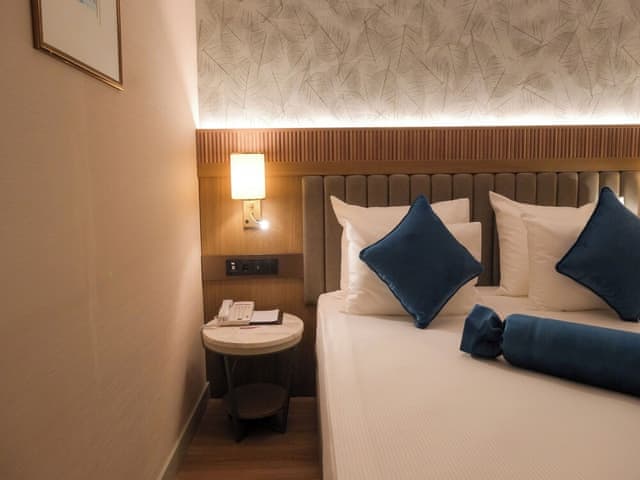 Standard Room, 1 King Bed with Sofa bed, Non Smoking (Inside Garden)