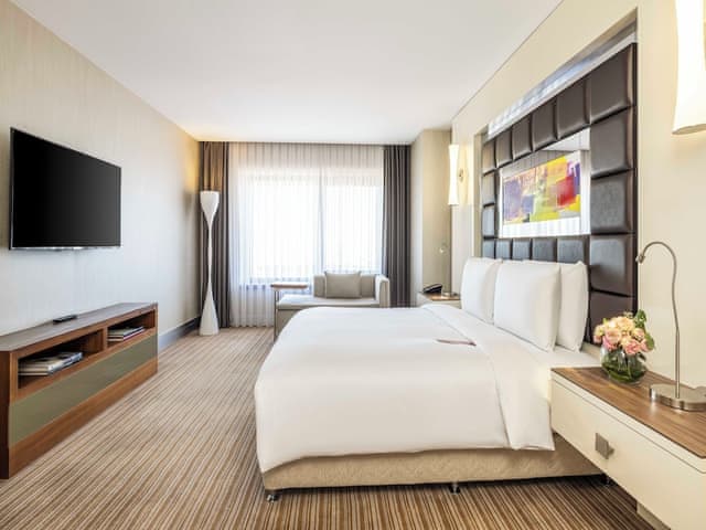 Executive Suite, 1 King Bed, Non Smoking