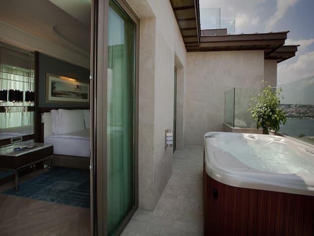 Suite, Terrace (Golden Horn View)