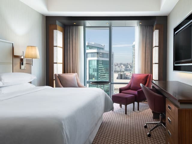 Classic Room, 1 King Bed, Smoking, City View