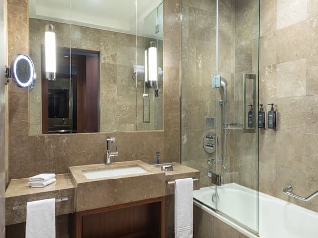 Classic Room, 2 Twin Beds, City View