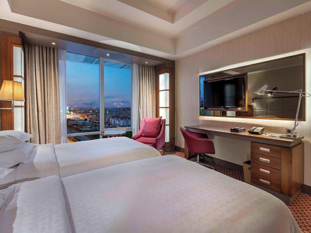 Classic Room, 2 Twin Beds, City View