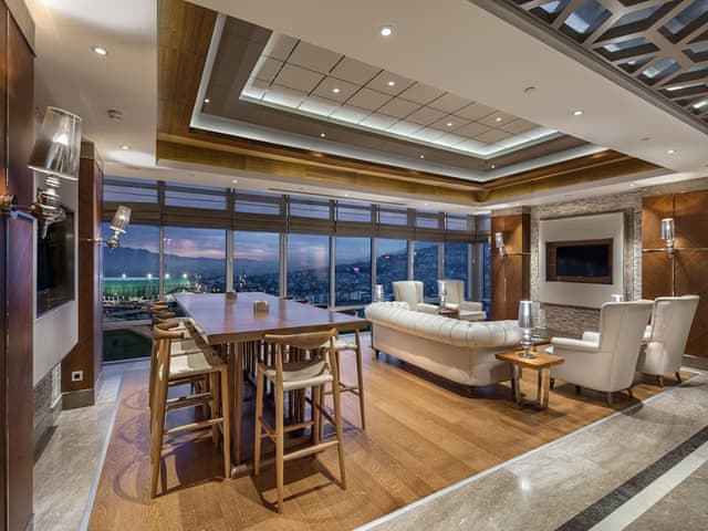 Club Room, 1 King Bed