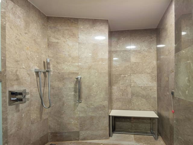 Classic Room, 1 King Bed, Smoking, City View