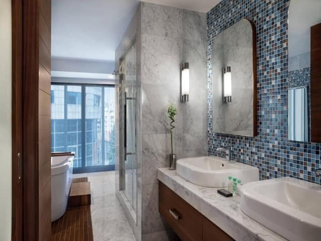 Executive Suite, 1 King Bed, Smoking