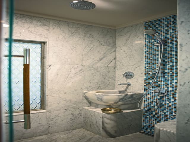 Deluxe Room, 1 King Bed, City View